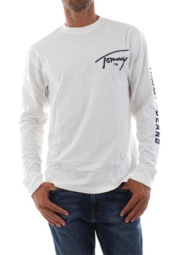tommy-jeans-sleeve-logo-tee_3