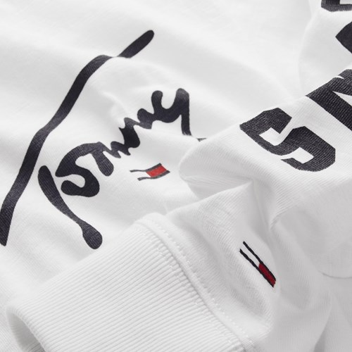 tommy-jeans-sleeve-logo-tee_4