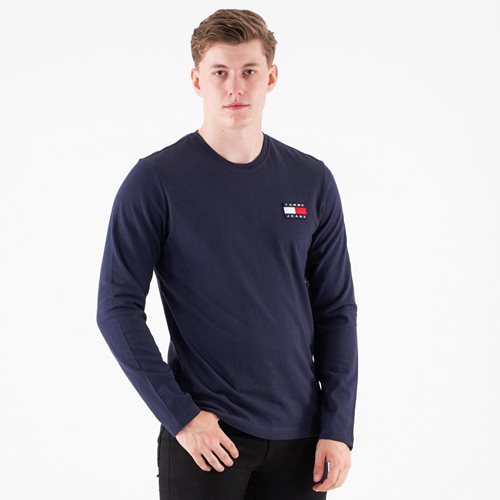 tommy-jeans-tjm-tommy-badge-longsleeve-tee_1180x1180c (1)