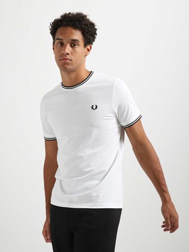 Fred Perry חולצה טי בייסיק Twin Tipped בצבע לבן M1588